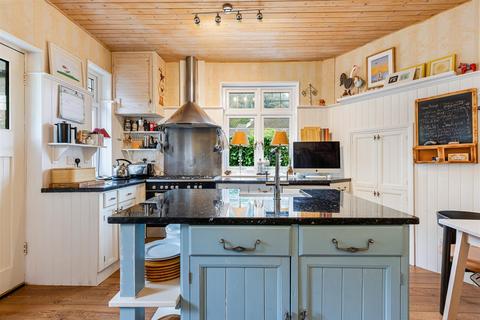4 bedroom detached house for sale, Ilsham Road, Torquay