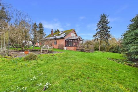 3 bedroom detached house for sale, Grove Road, Brockdish
