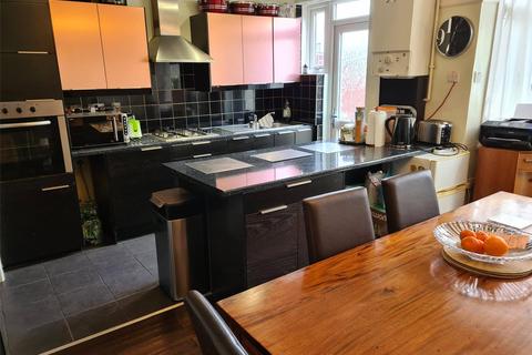 3 bedroom house to rent, Castleton Road, Mitcham, CR4