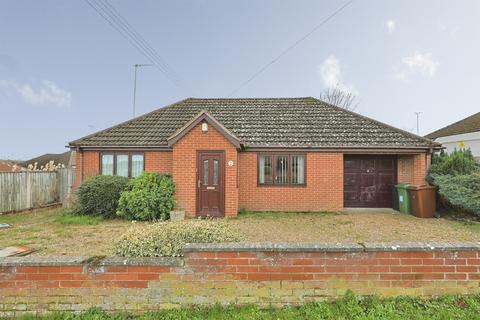 2 bedroom detached house for sale, Glenda Road, Norwich