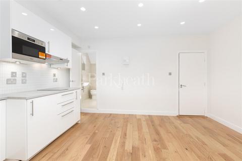 Studio to rent, Christchurch Avenue, Kilburn NW6