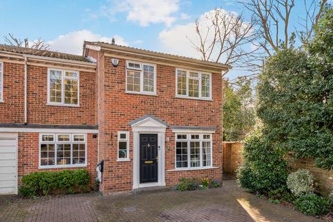 Mayfield Gardens, Walton-on-Thames, KT12