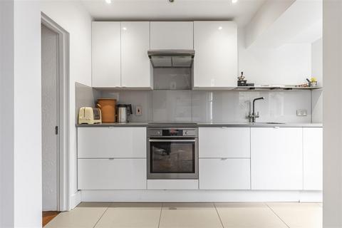 3 bedroom terraced house for sale, Manor Grove, Richmond, TW9