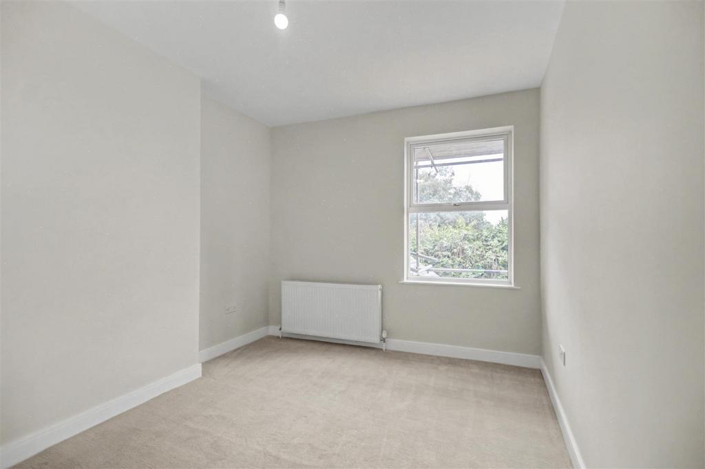 Bedroom 1 1.jpeg