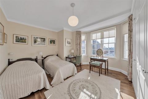 4 bedroom apartment for sale, Garden Court, Garden Road, St John's Wood, London, NW8