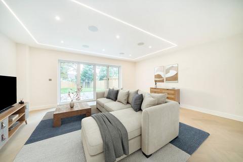 undefined, Apple Tree Grove, Streatham SW16