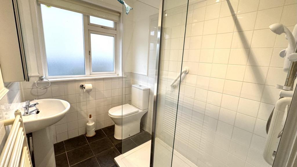 Shower Room.jpg