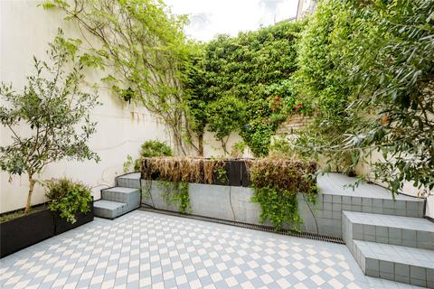 4 bedroom end of terrace house for sale, South Eaton Place, London, SW1W