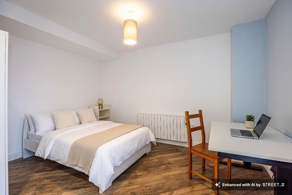 Bedroom, Living Area &amp; Kitchen
