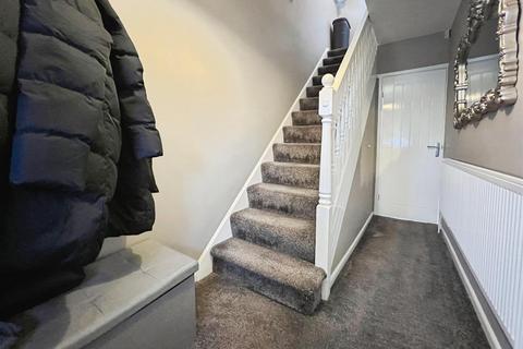 3 bedroom semi-detached house for sale, Hall Avenue, Bradford BD2