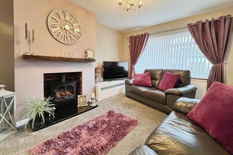3 bedroom semi-detached house for sale, Hall Avenue, Bradford BD2