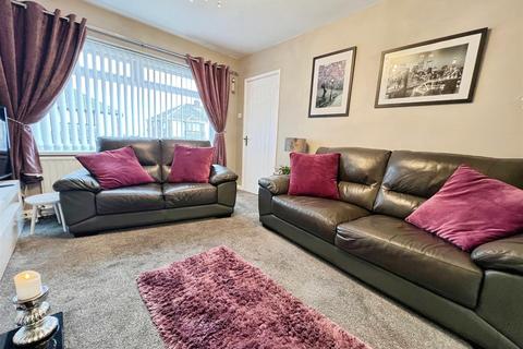 3 bedroom semi-detached house for sale, Hall Avenue, Bradford BD2