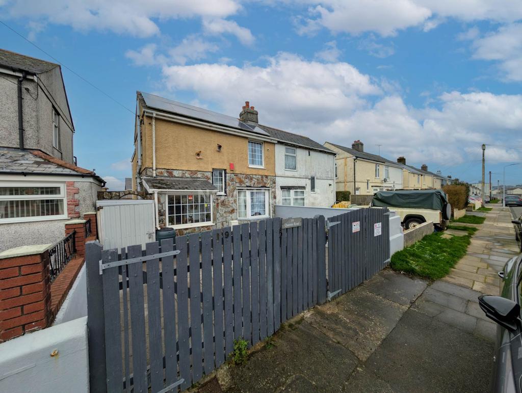 Queens Road Plymouth PL5 2 Bed Semi detached House 220 000 Queens Road Plymouth PL5 2 Bed Semi detached House 220 000