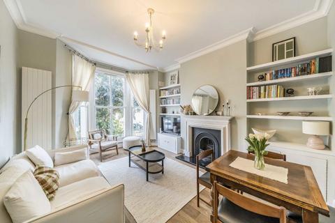3 bedroom maisonette for sale, Yonge Park, London N4