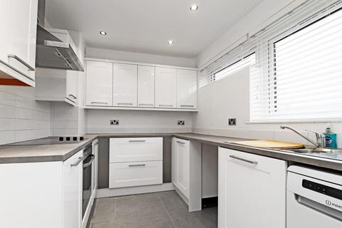 2 bedroom apartment to rent, Grange Road, Bowdon, Altrincham