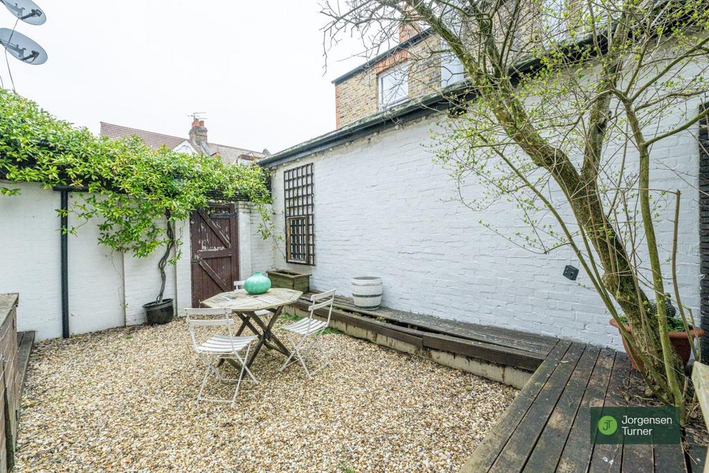 Rear Garden Photo Two .jpg