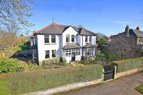 4 bedroom detached house for sale, Kenilworth Avenue, Harrogate, HG2