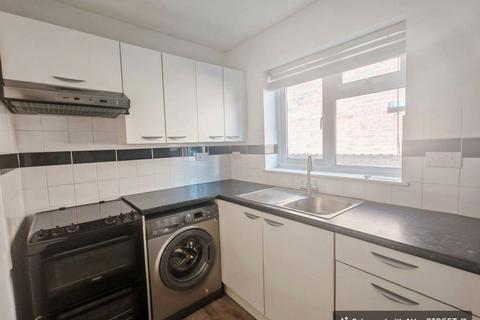 1 bedroom bungalow to rent, King Street, High Wycombe HP14