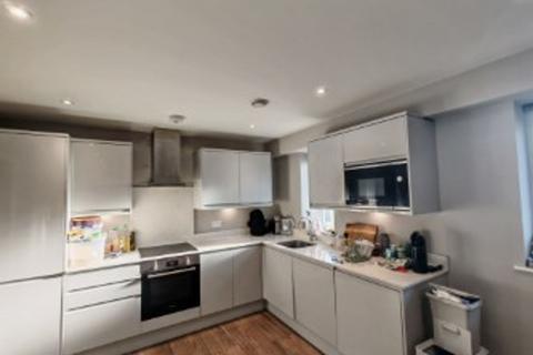 2 bedroom apartment to rent, Kingsmead Road, High Wycombe HP11