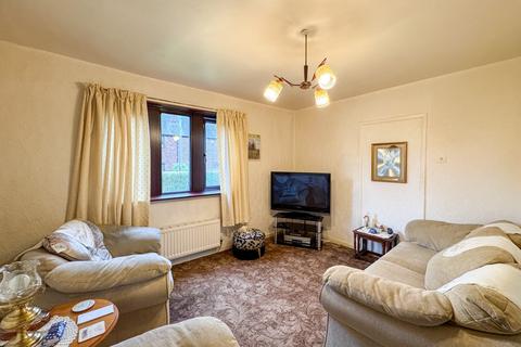 3 bedroom semi-detached house for sale, Bradshaw Drive, Holmfirth HD9