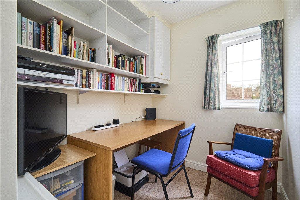 Bedroom 3/Study