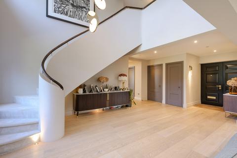 undefined, Walton-on-thames KT12