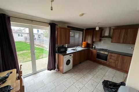 undefined, Selan Gardens, Hayes UB4