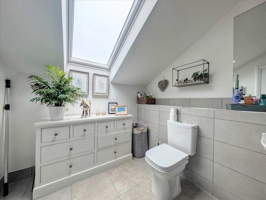 En Suite to Master