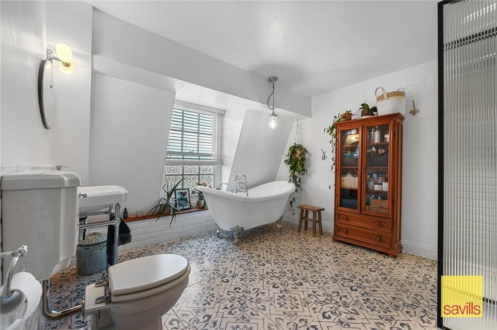 Main Bathroom