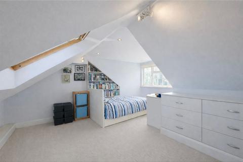 4 bedroom semi-detached house for sale, Glendale Avenue, Edgware, HA8