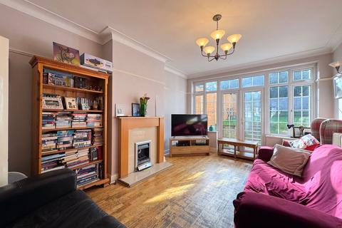 Glendale Avenue, Edgware, HA8