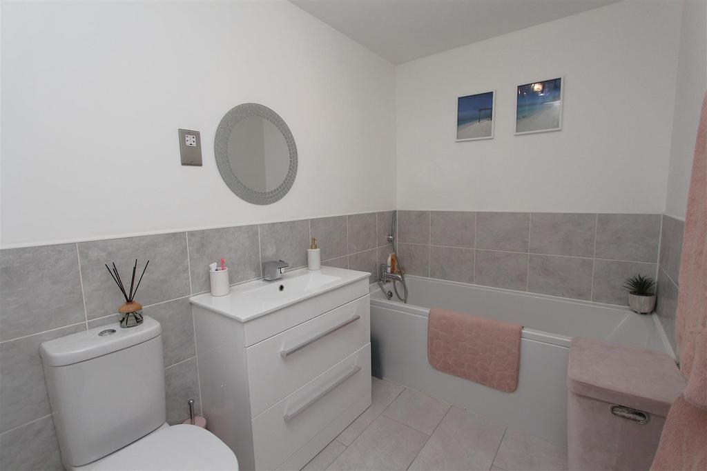 Bathroom.JPG