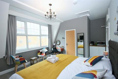undefined, Woodseer Street, London E1