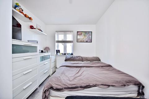 2 bedroom end of terrace house for sale, Hook Way, Maidstone, Kent, ME17
