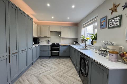 3 bedroom end of terrace house for sale, Lowerside, Plymouth PL2