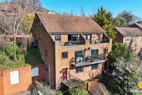 1 bedroom apartment for sale, Garratts Way, High Wycombe, HP13 5SW