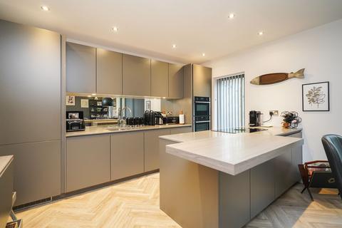 3 bedroom apartment to rent, Sefton Road, Sheffield S10