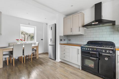 4 bedroom semi-detached house for sale, Grove Road, Amersham