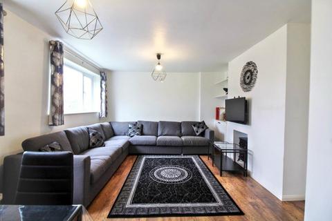 2 bedroom duplex for sale, Lavric Road, Aylesbury