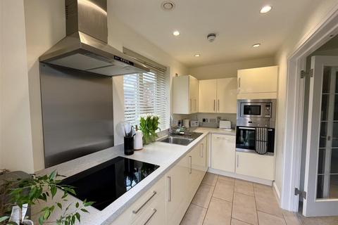 undefined, Blackman Court, Yateley GU46