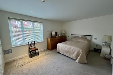 undefined, Blackman Court, Yateley GU46