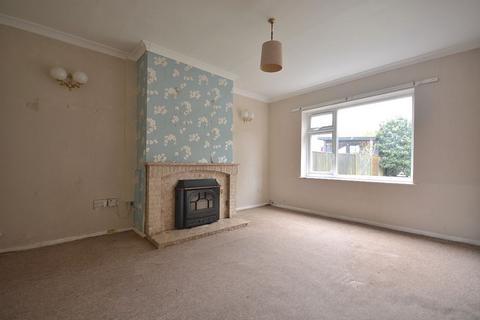 3 bedroom semi-detached house for sale, Elm Avenue, Hucknall