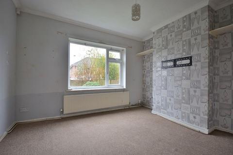 3 bedroom semi-detached house for sale, Elm Avenue, Hucknall