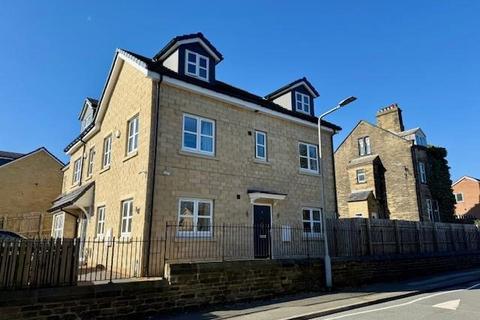 5 bedroom semi-detached house for sale, Hutton Hall Drive, Eccleshill, Bradford