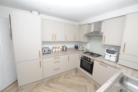 5 bedroom semi-detached house for sale, Hutton Hall Drive, Eccleshill, Bradford