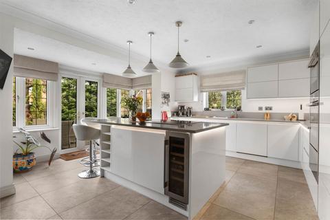 5 bedroom detached house for sale, 4 Rosewood Close, Fernhill Heath, Worcester. WR3 7SH
