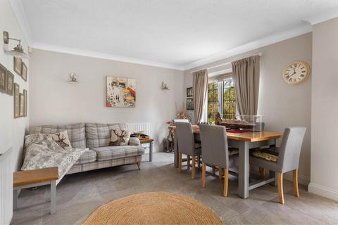 5 bedroom detached house for sale, 4 Rosewood Close, Fernhill Heath, Worcester. WR3 7SH