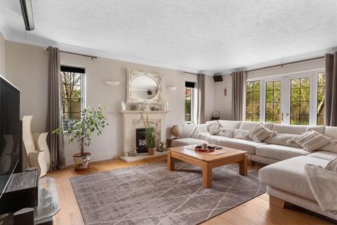 5 bedroom detached house for sale, 4 Rosewood Close, Fernhill Heath, Worcester. WR3 7SH