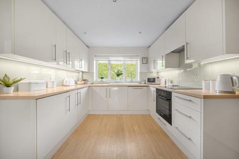 undefined, Whipley Close, Guildford GU4