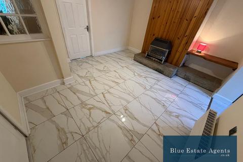 undefined, Ash Grove, Hounslow, TW5